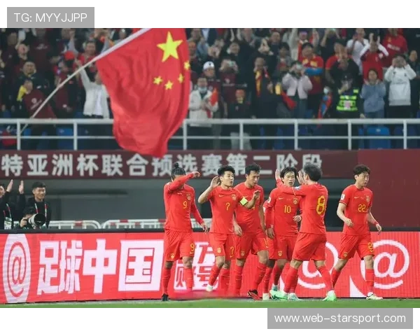 环法新加坡绕圈赛:雨中开骑,意大利冲刺王首战即夺冠